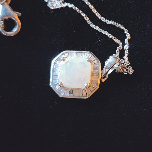 UNIQUE VINTAGE NATURAL WELO OPAL & 2CTW DIAMOND NECKLACE!!! - Picture 3 of 5
